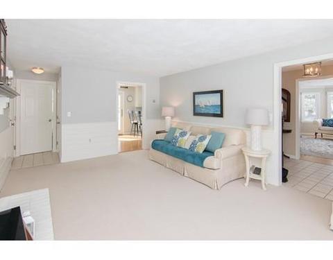 3 Beaverbrook Ln, Walpole, MA 02081 photo 6