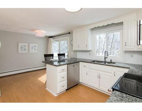 3 Beaverbrook Ln, Walpole, MA 02081 photo 3