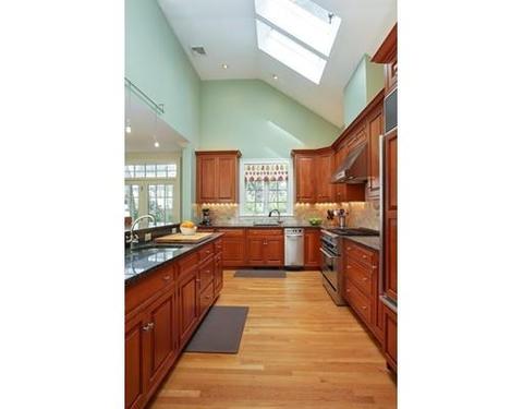 14 Pilgrim Rd, Wellesley, MA 02481 photo 8