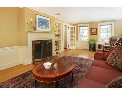 14 Pilgrim Rd, Wellesley, MA 02481 photo 3