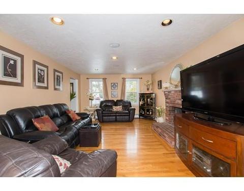 28 Lordan Rd, Raynham, MA 02767 photo 4