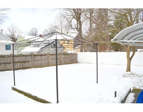 74 Vail St, Springfield, MA 01118 photo 3