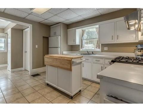 36 Walcott Rd, Beverly, MA 01915 photo 14