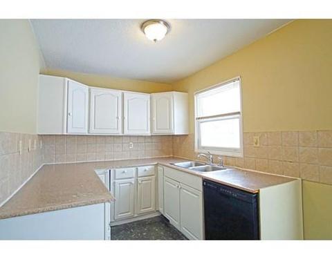 40 Old Farm Rd, Springfield, MA 01119 photo 6