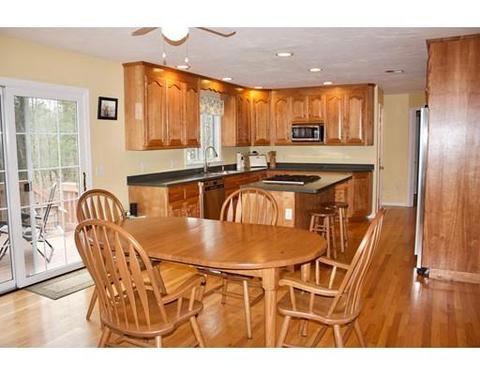 173 East St, Upton, MA 01568 photo 13