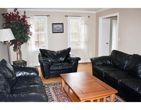 173 East St, Upton, MA 01568 photo 10