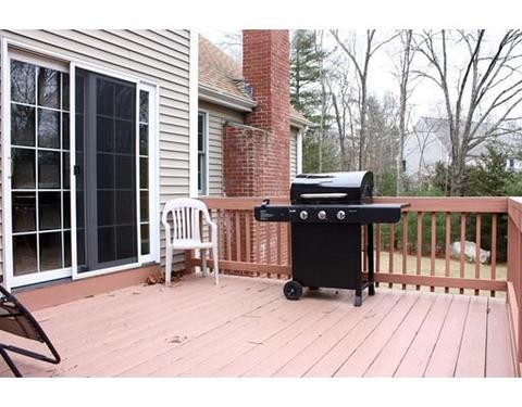 173 East St, Upton, MA 01568 photo 6