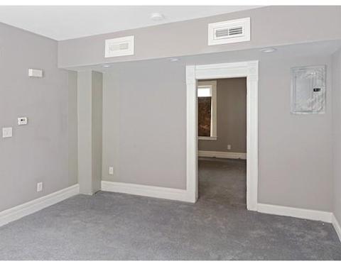 44 Dawes St, Springfield, MA 01109 photo 6