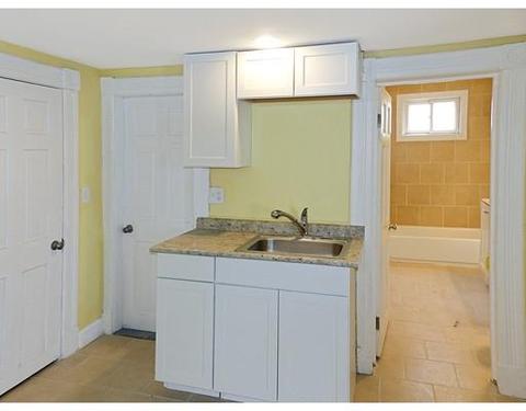 44 Dawes St, Springfield, MA 01109 photo 8