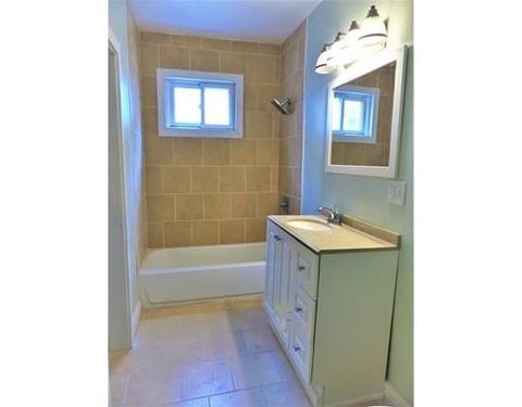 44 Dawes St, Springfield, MA 01109 photo 9