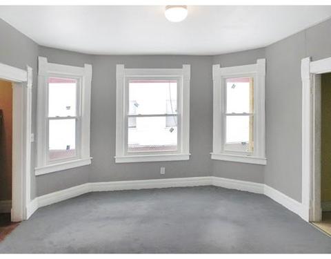 44 Dawes St, Springfield, MA 01109 photo 4