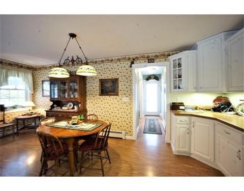 41 Taft St, Upton, MA 01568 photo 5