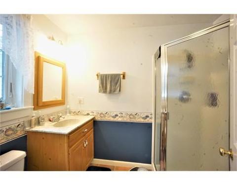41 Taft St, Upton, MA 01568 photo 9