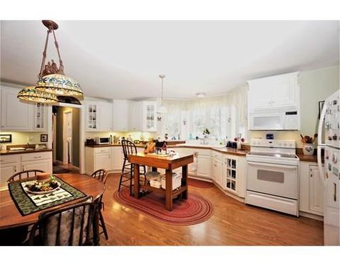 41 Taft St, Upton, MA 01568 photo 3