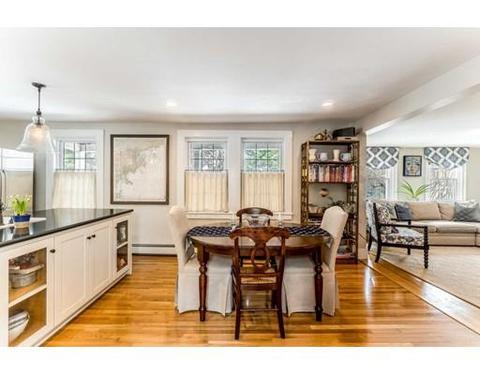 84 Pleasant St, Marblehead, MA 01945 photo 3
