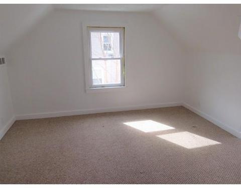 75 Surrey Rd, Springfield, MA 01118 photo 9