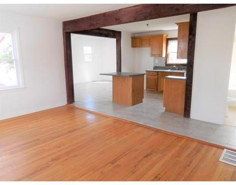 75 Surrey Rd, Springfield, MA 01118 photo 3