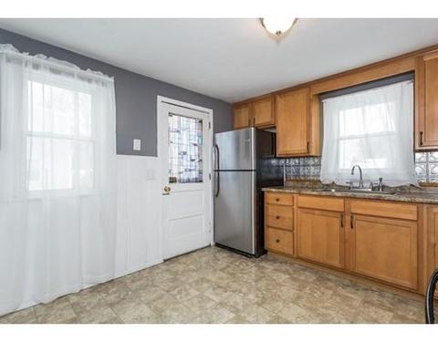 29 Fairway Dr, Springfield, MA 01108 photo 7