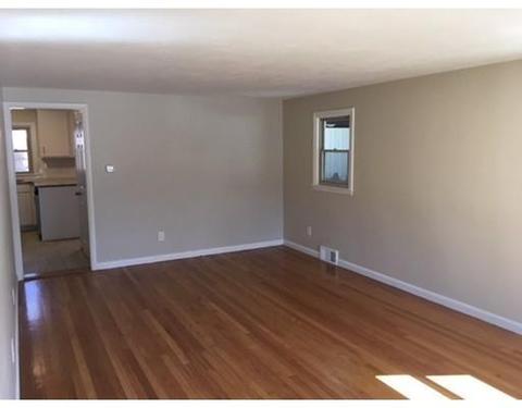 37 Flint St, Springfield, MA 01129 photo 10