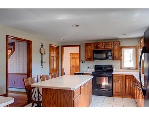 12 Pearl St, Upton, MA 01568 photo 5