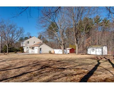 12 Pearl St, Upton, MA 01568 photo 3