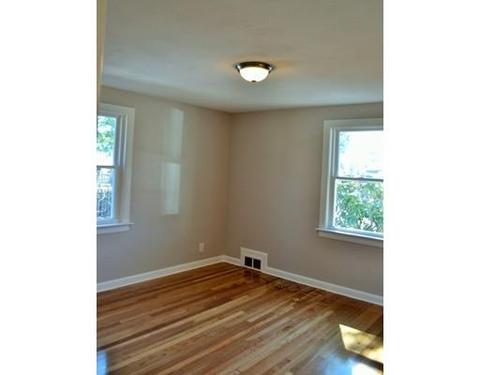 109 Dimmick St, Springfield, MA 01109 photo 9