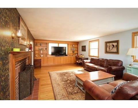 207 Lothrop St, Beverly, MA 01915 photo 6
