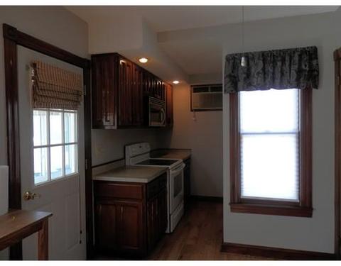 38 Ward St, Chicopee, MA 01020 photo 6