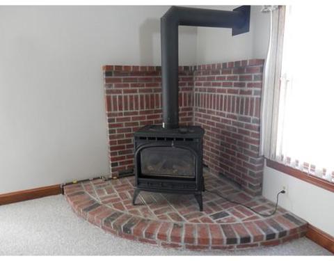 38 Ward St, Chicopee, MA 01020 photo 9