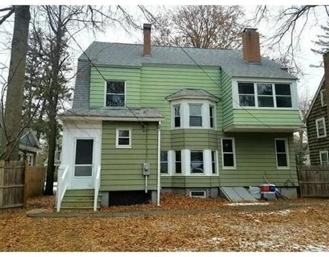 46 Irvington St, Springfield, MA 01108 photo 4