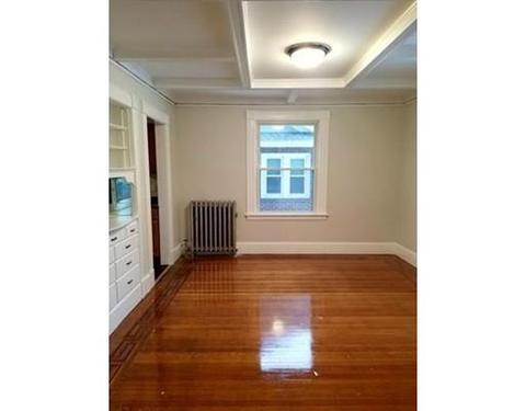 46 Irvington St, Springfield, MA 01108 photo 9