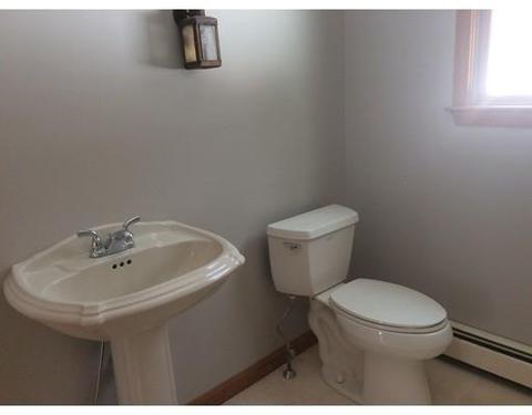 75 Beech St, Palmer, MA 01069 photo 4