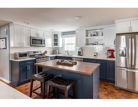 7 Juniper St, Ipswich, MA 01938 photo 2