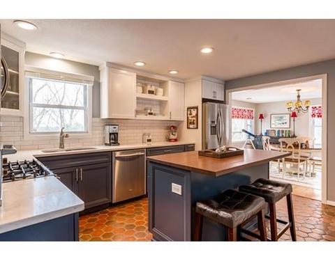 7 Juniper St, Ipswich, MA 01938 photo 3