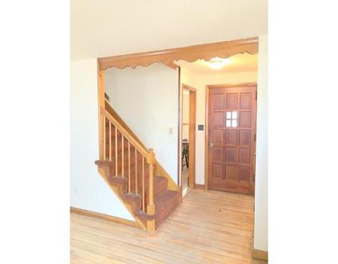 5 Oakdale St, Springfield, MA 01104 photo 4