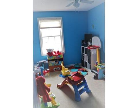 5 Bush Ave, Chicopee, MA 01013 photo 17