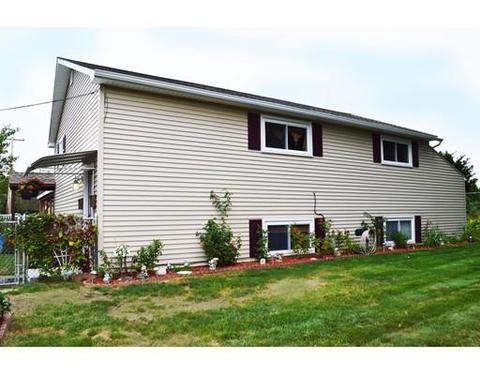 429 Oldfield Rd, Chicopee, MA 01013 photo 2