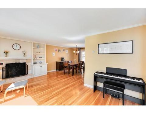 27 Doris Rd, Braintree, MA 02184 photo 2