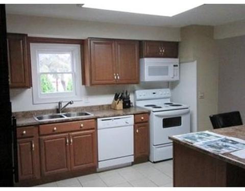 657 Prospect St, Chicopee, MA 01020 photo 3
