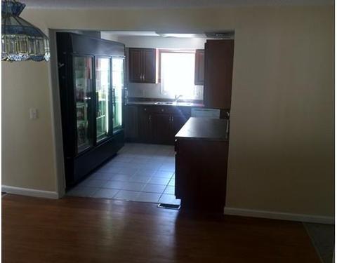 657 Prospect St, Chicopee, MA 01020 photo 5