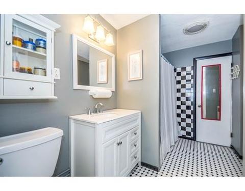 596 Pine St, Lowell, MA 01851 photo 11