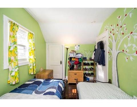 596 Pine St, Lowell, MA 01851 photo 13