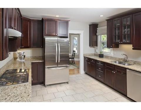 565 Franklin, Reading, MA 01867 photo 3
