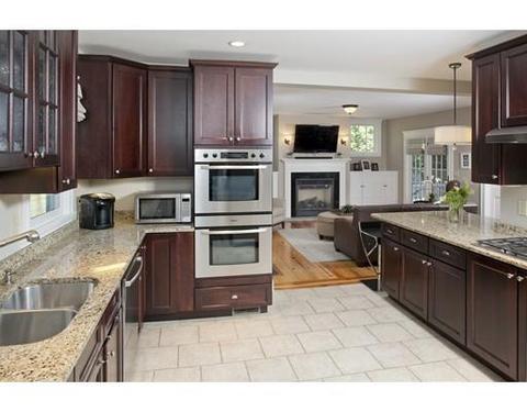 565 Franklin, Reading, MA 01867 photo 2
