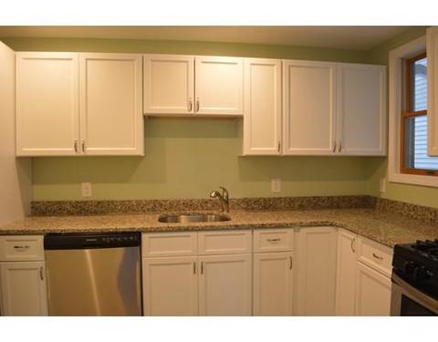 84 Oak St, Fall River, MA 02720 photo 3