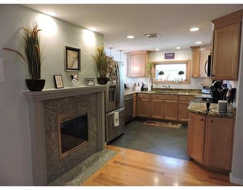 60 Bates Point Rd, Webster, MA 01570 photo 12