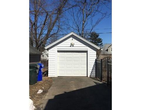 81 Dorset St, Springfield, MA 01108 photo 7