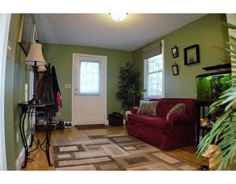 82 Hampshire St, Springfield, MA 01151 photo 8