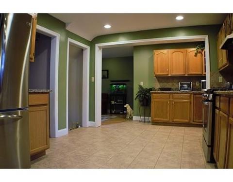 82 Hampshire St, Springfield, MA 01151 photo 12