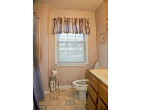 82 Hampshire St, Springfield, MA 01151 photo 22